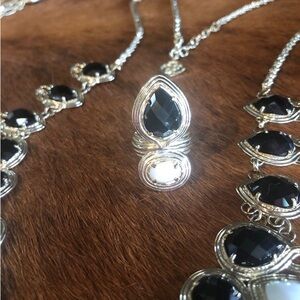 Vintage Kendra Scott Lois cocktail ring in gold black and white size 6